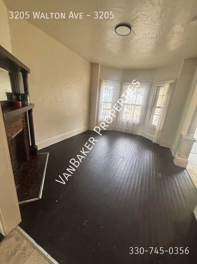 Foto del edificio - 3205 Walton Ave