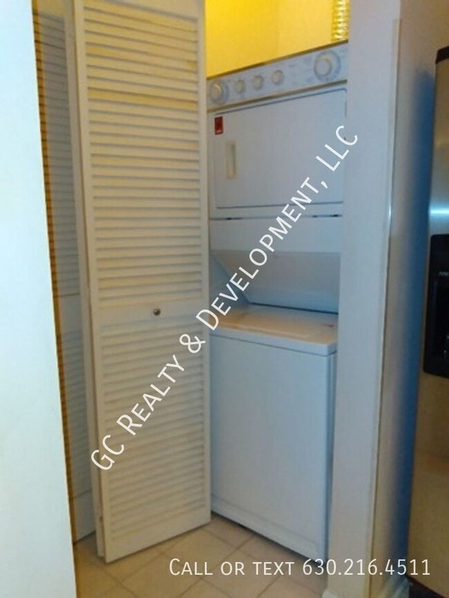 Photo - 1225 N Orleans-Unit 603 Apartment