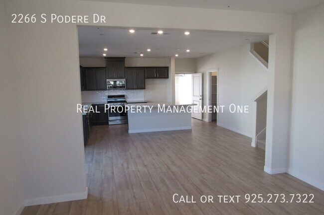 Foto del edificio - Gorgeous 3 Bed, 2.5 Bath SOLAR Home In New...