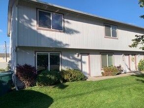 Building Photo - 1813 E 3rd Ave