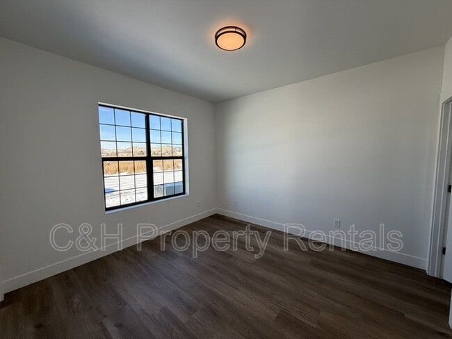 Building Photo - 2535 Esther Rose Ln