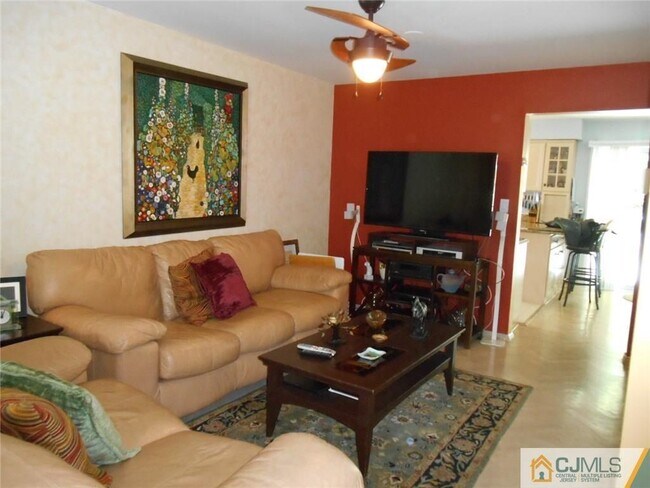 Foto del edificio - 62 Buttonwood Dr
