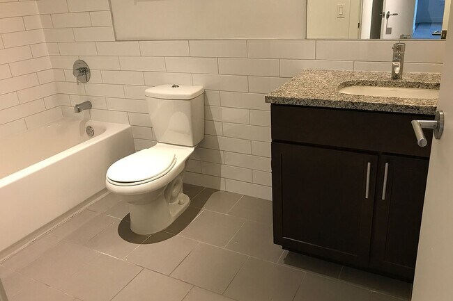 Interior Photo - Shoreland