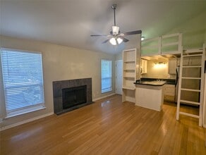 Building Photo - 1000 W 26th St