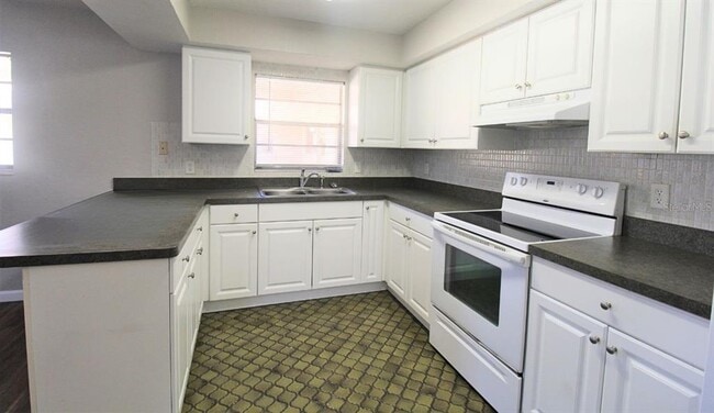 Building Photo - 2524 Terry Ln