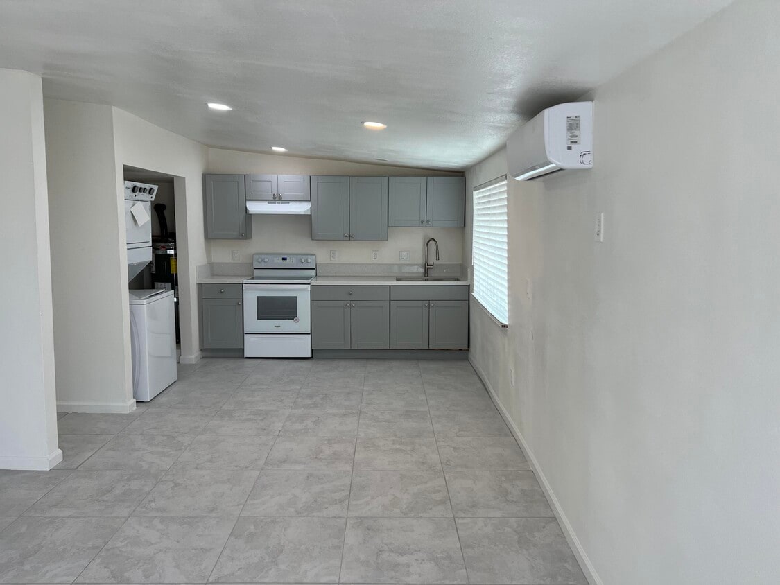 Foto principal - 2542 Sea View Ave