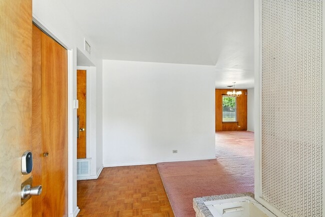 Building Photo - 6230 War Lodge Ln