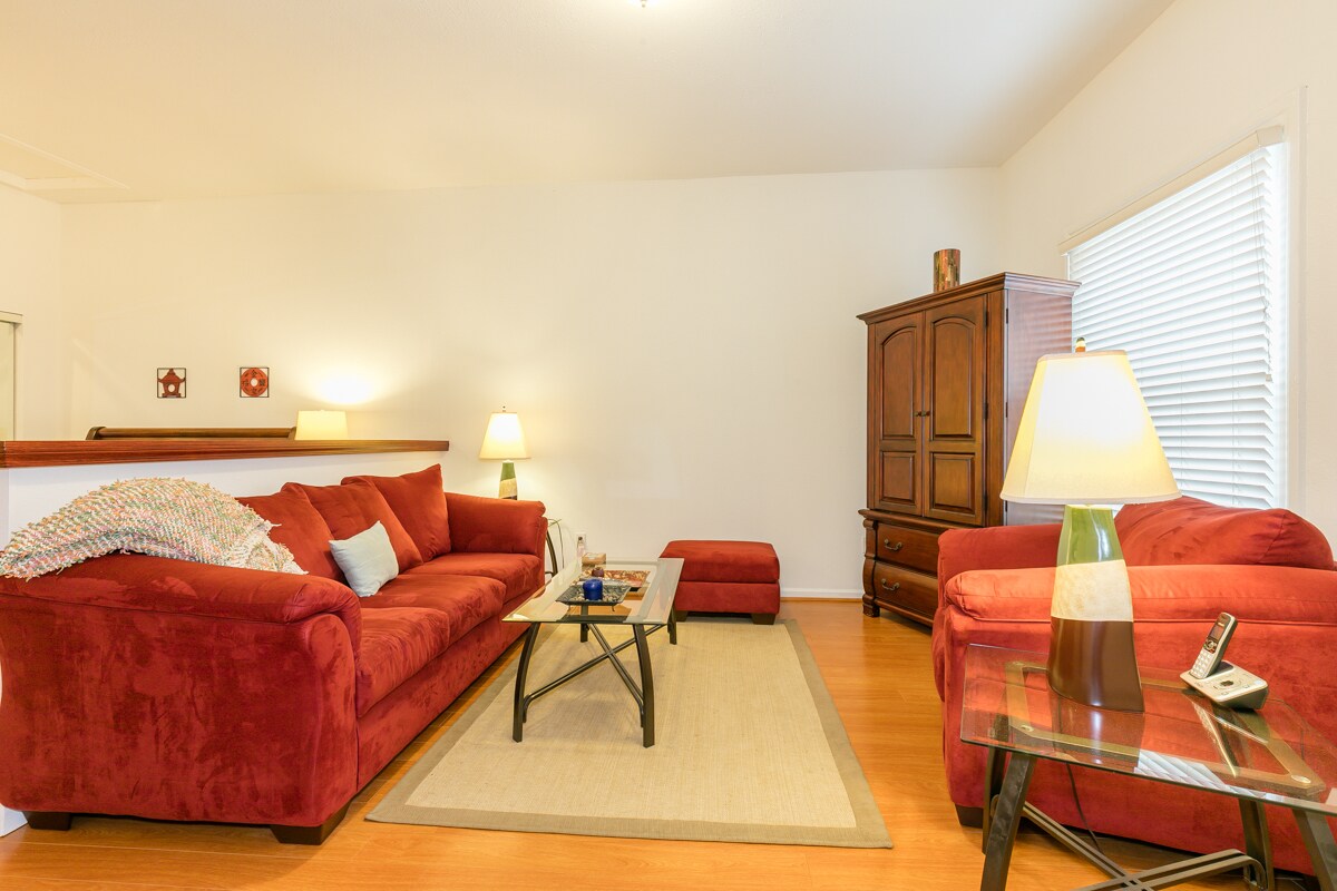 View of living area - 2765 Lombard St (San Francisco, CA)