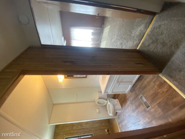 Building Photo - 2 br, 1.5 bath House - 3904 Sarah St, Cadi...