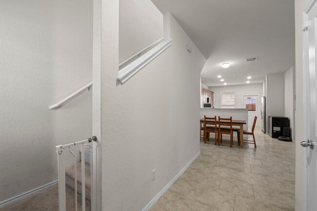 Building Photo - 10510 Rayburn Lndg