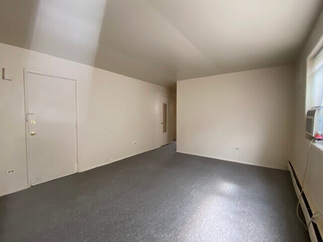 Foto del edificio - 14629 Karlov Ave