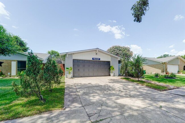 Building Photo - 5606 Hardwood Forest Dr