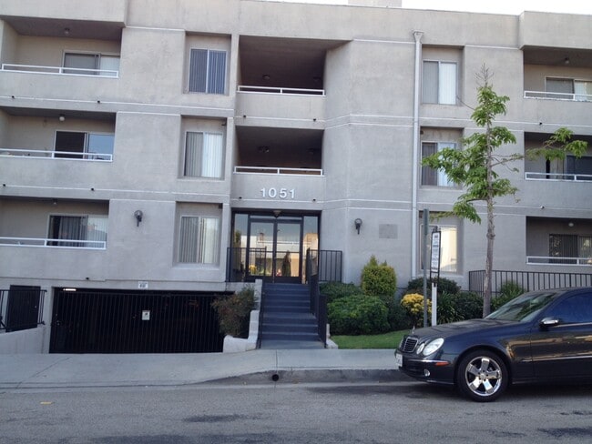 Building Photo - 1051 Justin Ave