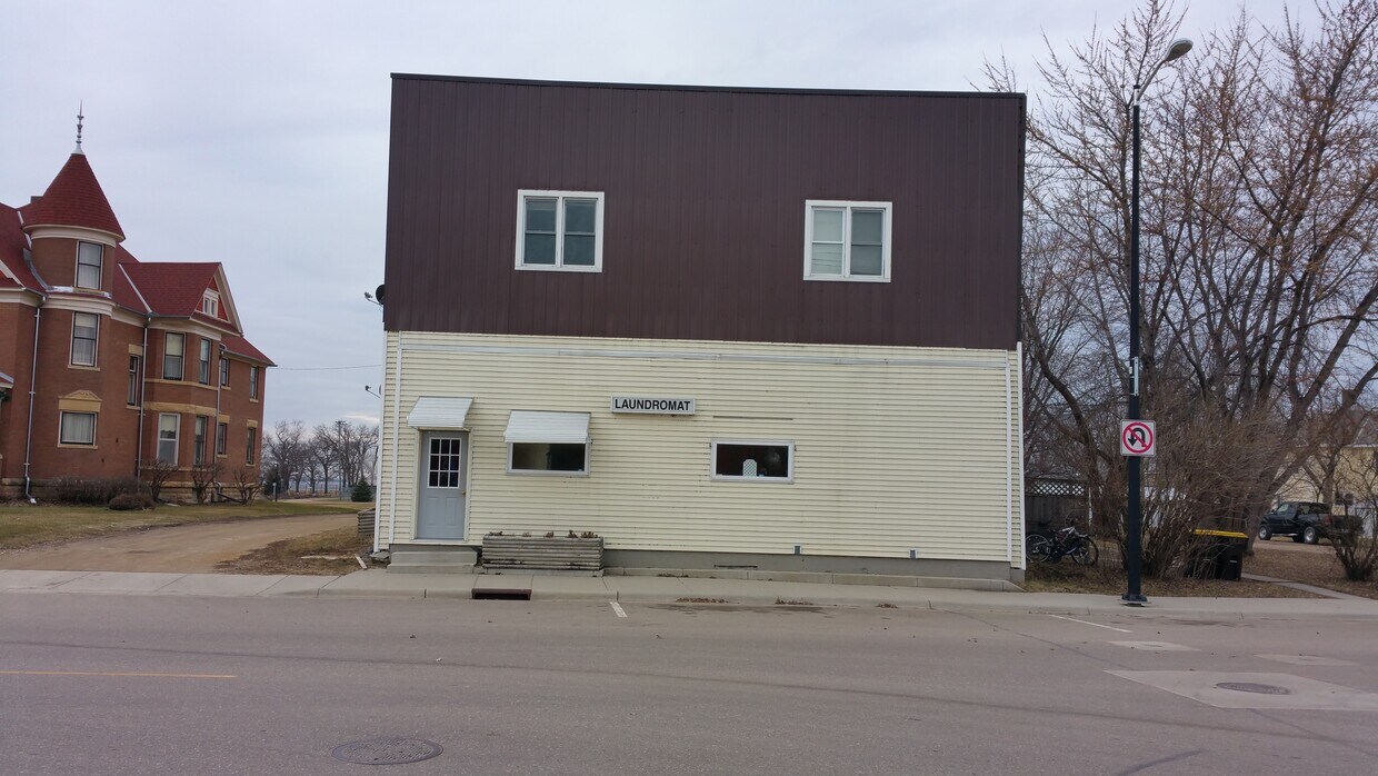 Foto principal - 401 Main St N
