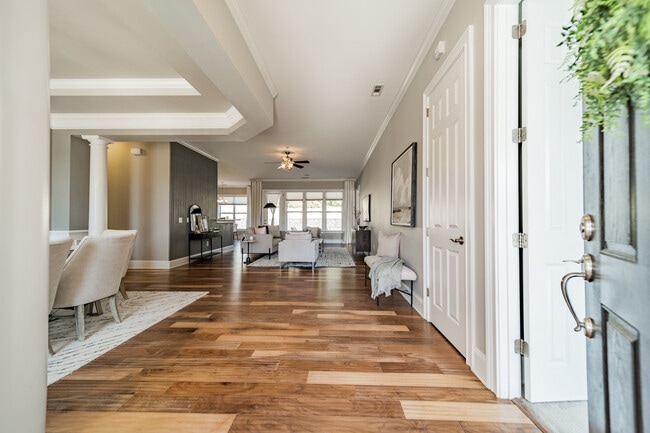 Building Photo - 15016 High Bluff Ct