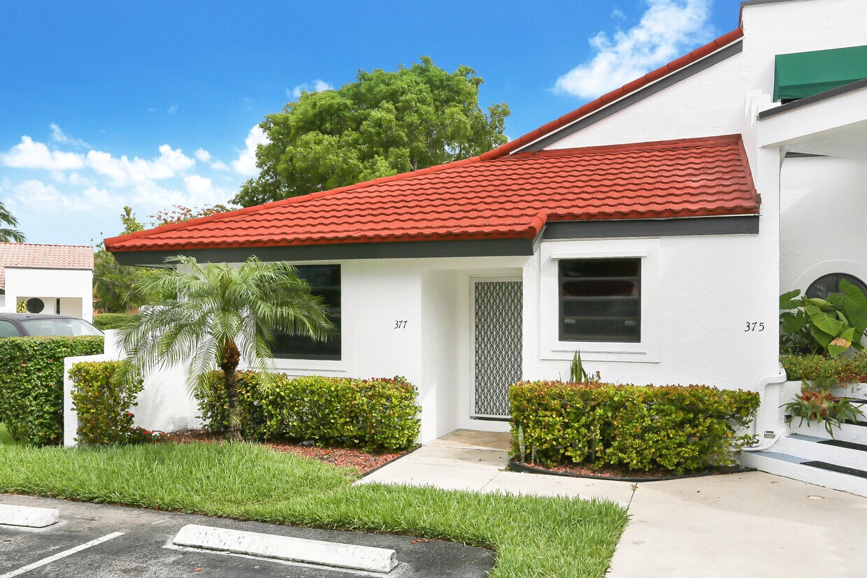 377 NW 36th Avenue Deerfield Beach Fl 33442 Room for Rent in