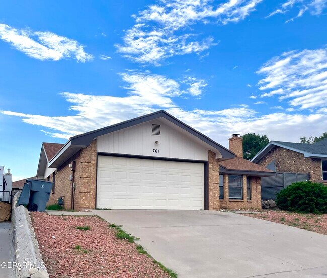 Foto del edificio - 761 Dorsey Dr