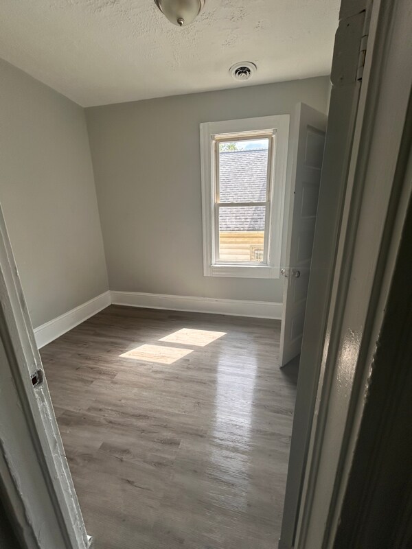 Building Photo - 3465 W 54th St