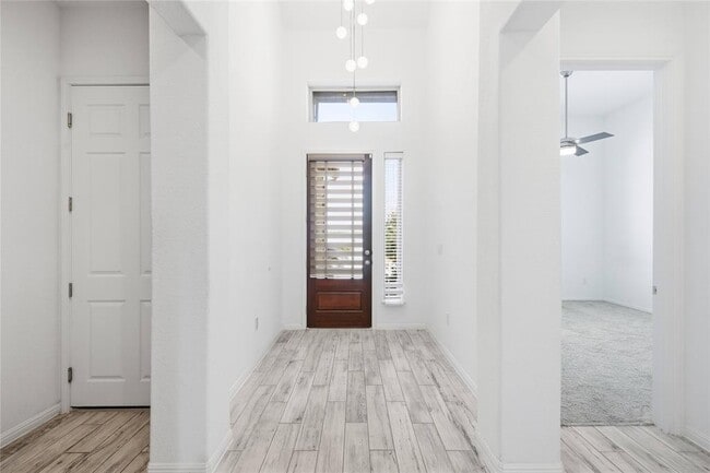 Foto del edificio - 607 Achilles St