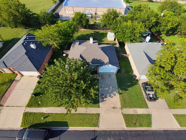 Building Photo - 3605 Coral Bay Ln