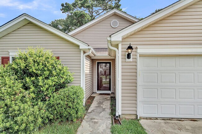 Foto del edificio - Charming 3-Bedroom, 2-Bath Home available ...