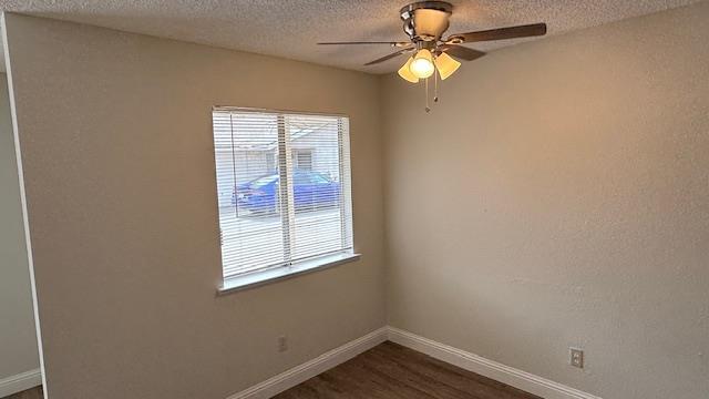 Foto del edificio - 4517 N Sharon Ave
