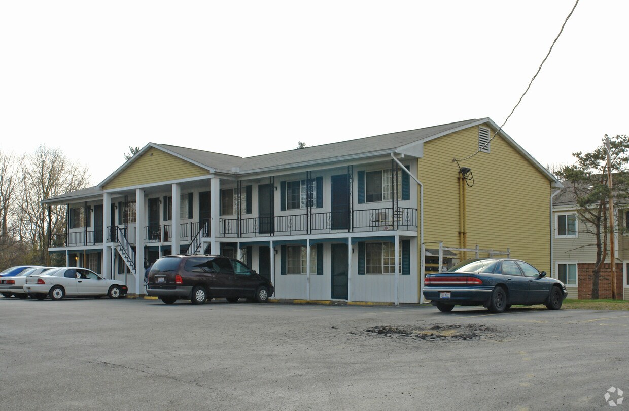 Primary Photo - 114 Oakview Dr