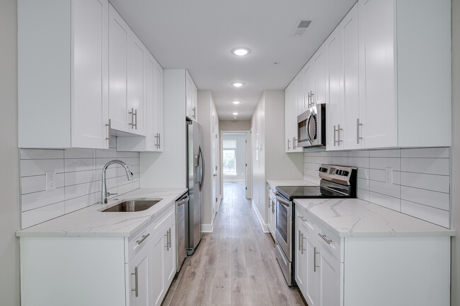 Building Photo - 2017 N College Ave