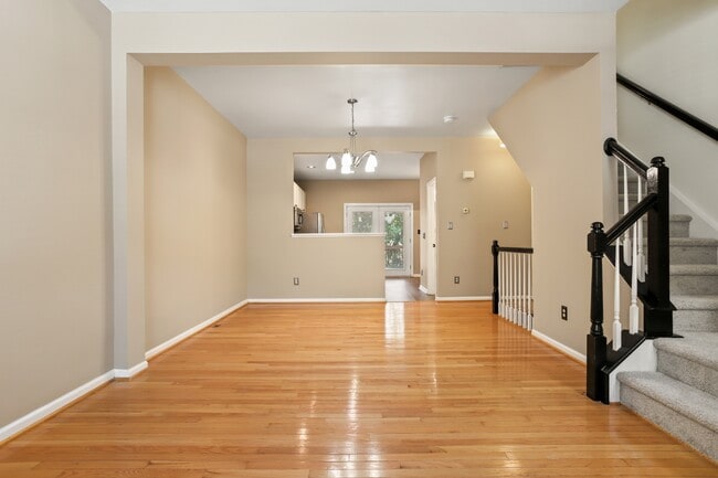 Building Photo - 5451 Crabtree Park Ct