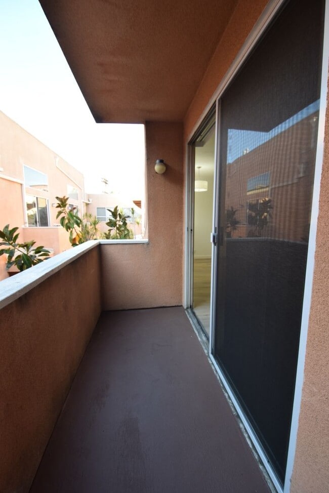 Foto del edificio - 11107 La Maida St