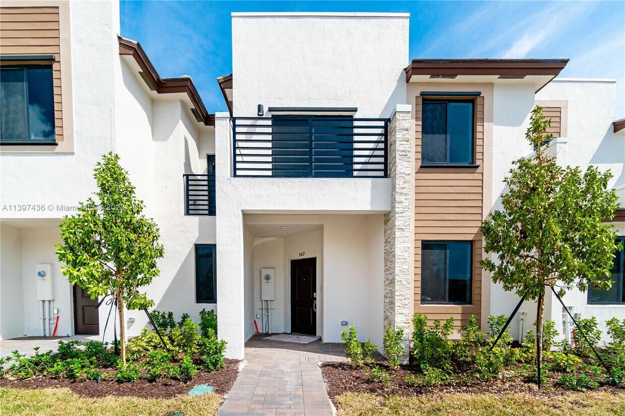 587 NE 208th Terrace, Miami, FL 33179 House Rental in Miami, FL