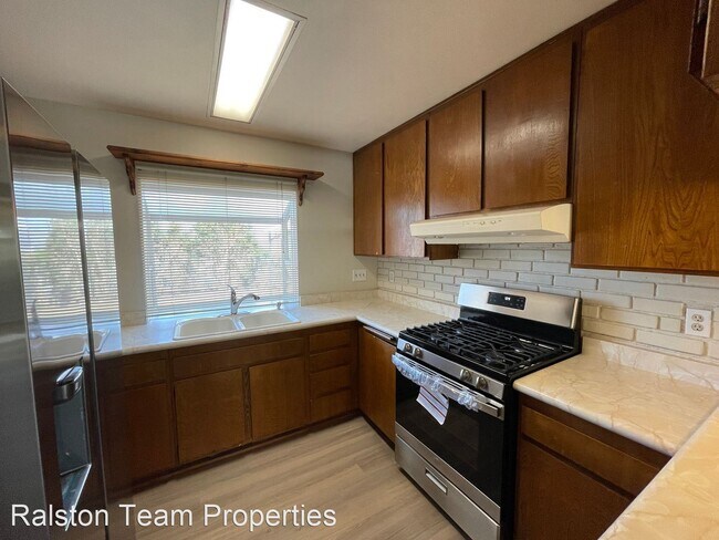Building Photo - 4 br, 2 bath House - 335 Braun Ave