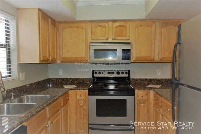 Building Photo - 3434 W Danbury Dr