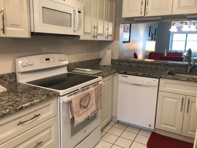 Foto del edificio - 7593 Tahiti Ln