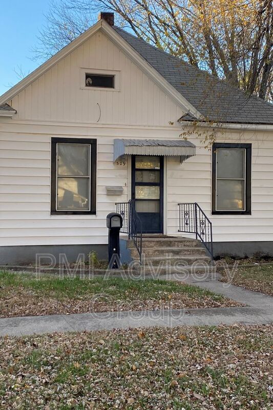 Primary Photo - 509 NE Grattan St