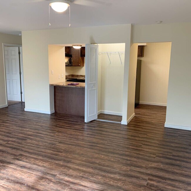 2200 N Vermilion St, Danville, IL 61832 Apartments Danville, IL