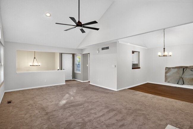 Building Photo - 9592 Maple Way