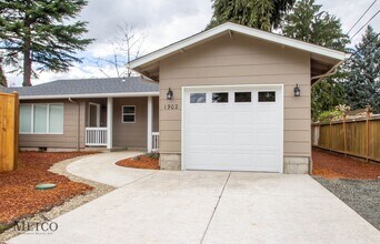 Building Photo - 2683 Jeppesen Acres Rd