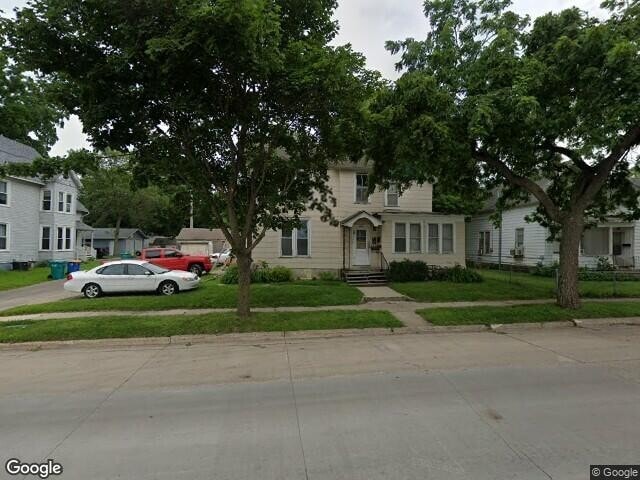 Building Photo - 407 N Elm Ave