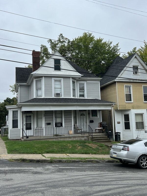 Foto del edificio - 40 E Hallam Ave