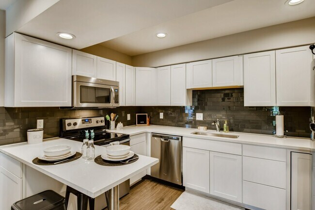 Foto del edificio - 935 La Posada Dr