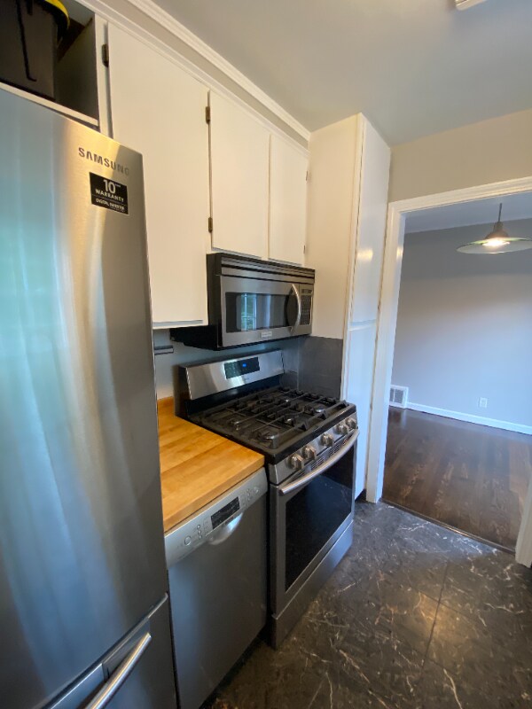 Foto del edificio - 3109 NE 55th St