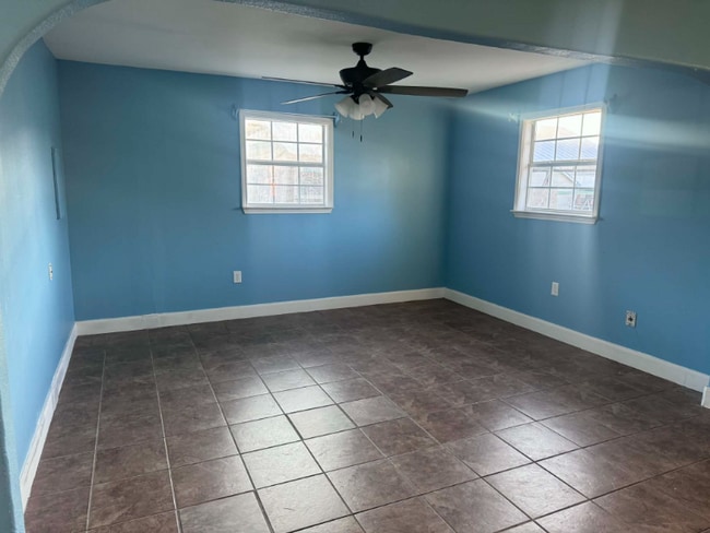 Building Photo - 3449 Mathis Cir