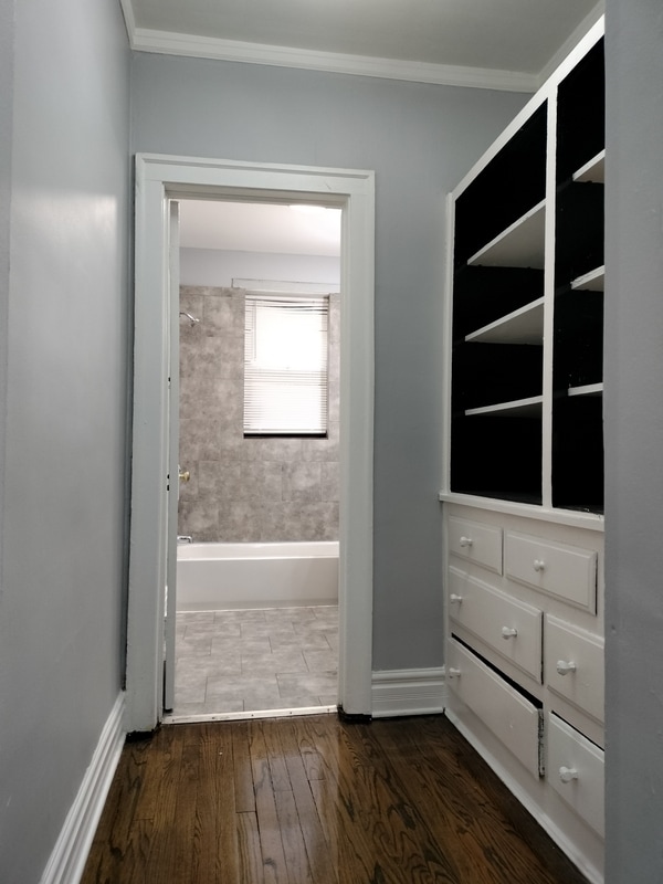 Foto del edificio - 1739 W 80th St