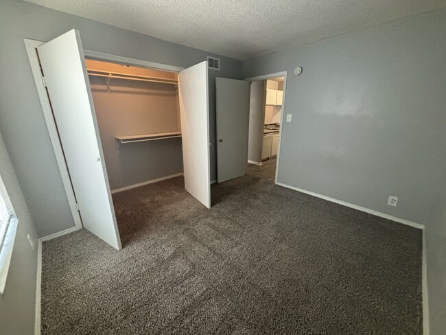 Building Photo - Edinburg Place Apartments