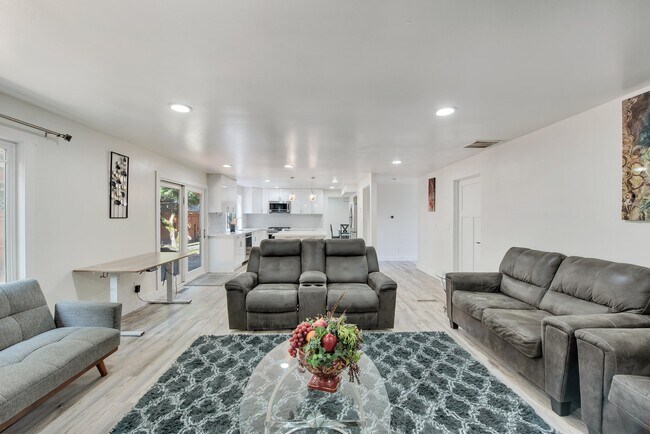 Building Photo - 21439 129th Pl SE