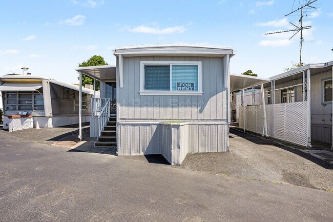 Foto del edificio - 3913 Castro Valley Blvd