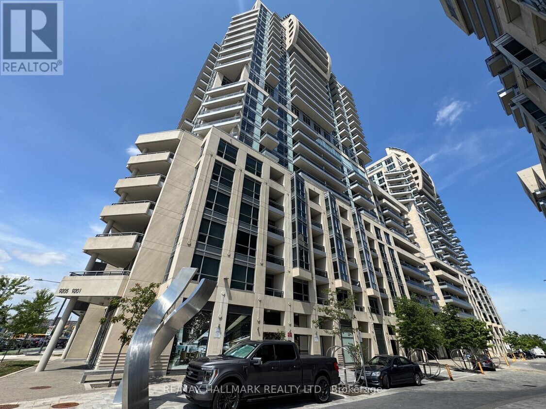 Photo principale - 9205-9205 Yonge St