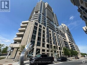 Building Photo - 9205-9205 Yonge St