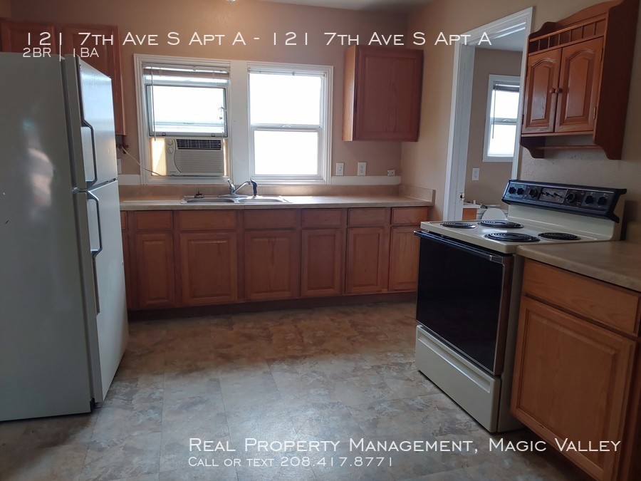 Primary Photo - 121 7th Ave S